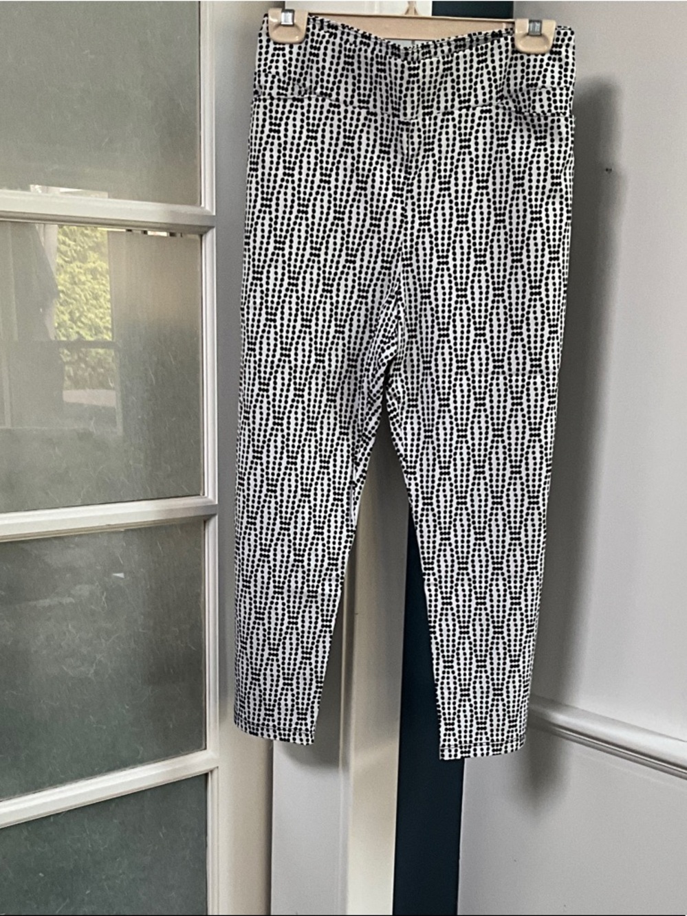 NIC+ZOE Black and White Geometric Pattern Chinos